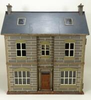 A good painted wooden Dolls House, English late 19th century,