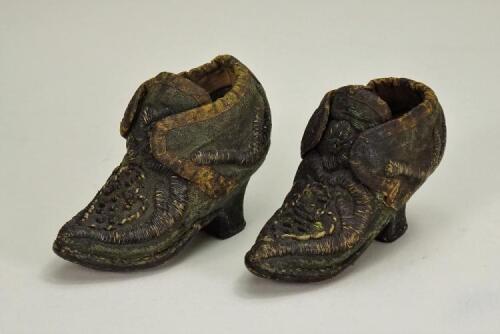 Very rare and early pair of exquisite silk and leather Dolls Shoes, late 17th early 18th century, t