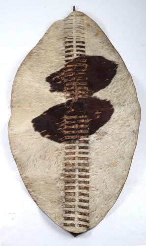 Very Large Zulu / Ndebele Cow Hide Battle Shield Ishilunga for a Senior Rank Warrior