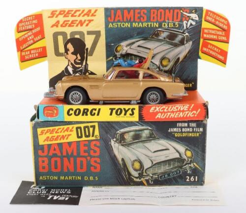 Corgi Toys 261 James Bond Aston Martin D.B.5 from the Film “Goldfinger”