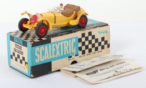 Scarce Boxed Scalextric C/65 Vintage Car Racing Alfa Romeo (1933)