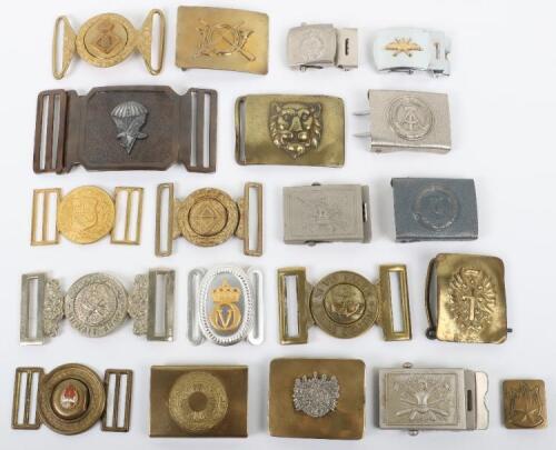 Quantity of Foreign Nationalities Belt Buckles