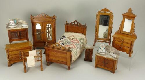 Schneegas Dolls House Bedroom furniture, German 1890s,