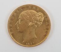 Victoria (1837-1901) Sovereign, 1847