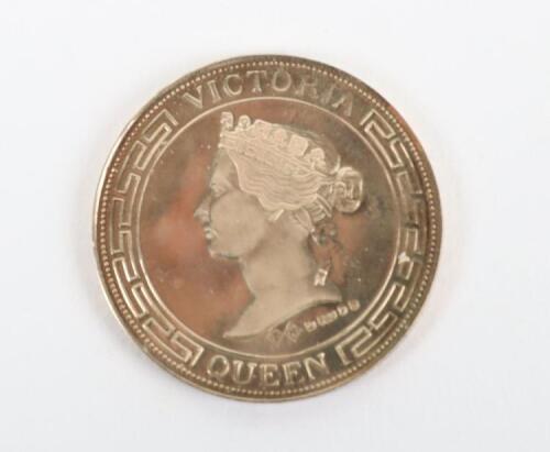 A 9ct gold Victoria commemorative medal, 1984