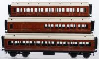 Three 0 gauge GNR bogie coaches