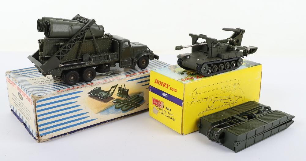 VÉHICULE DINKY TOYS - Ambulance militaire - Made in france Meccano VÉHICULE DINKY TOYS - Ambulance militaire - Made in france Meccano