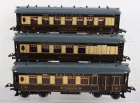 Hornby Series 0 gauge No.2 Pullman coaches