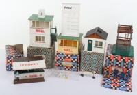 Vintage Boxed Scalextric Buildings and Accessories