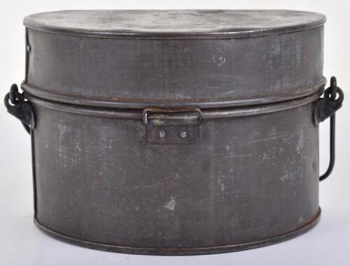 WW1 British 1917 Dated &ldquo;D&rdquo; Shaped Mess Tin