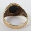 A 9ct gold masonic ring - 5