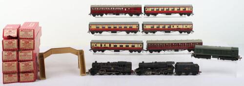 Hornby Dublo locomotives and coaches,