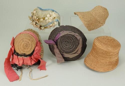 Five various dolls bonnets,