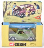 Corgi Toys 334 Mini Cooper ‘Magnifique’ metallic green body