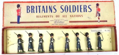 Britains set 312, Grenadier Guards in greatcoats