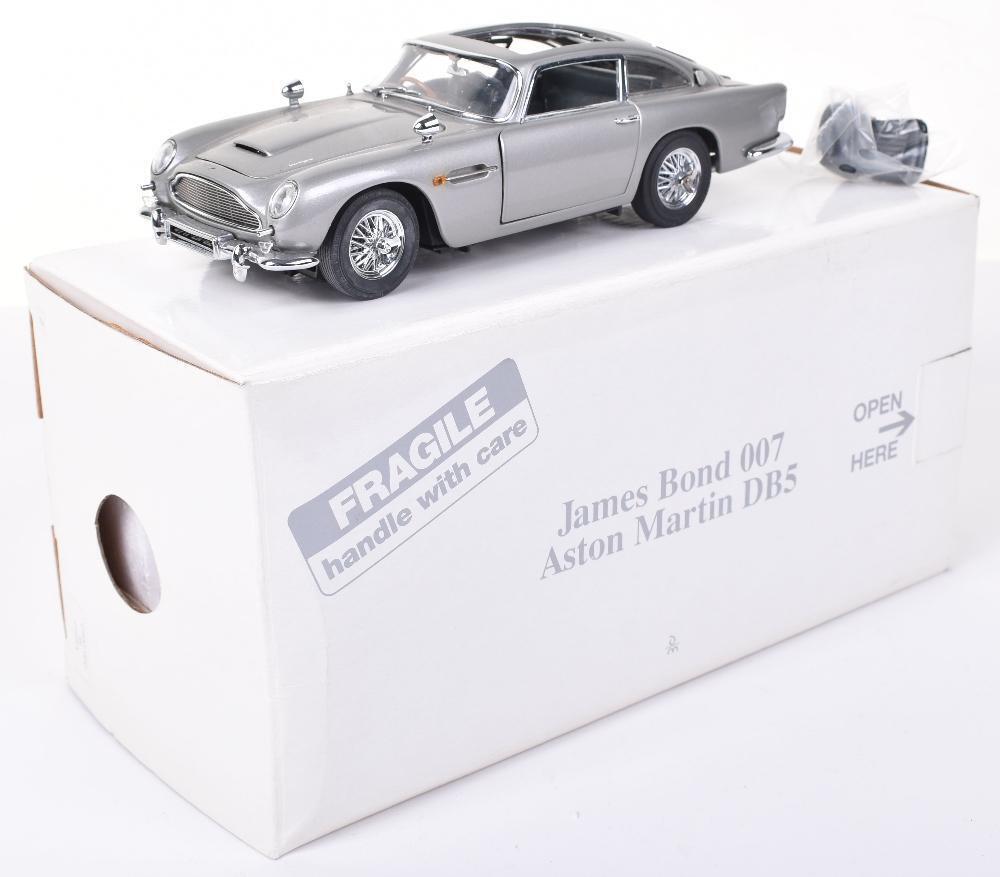 1/24 ダンバリーミント アストンマーチン DB5 レッド