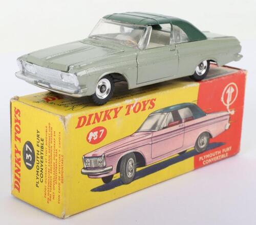 Dinky Toys 137 Plymouth Fury Convertible