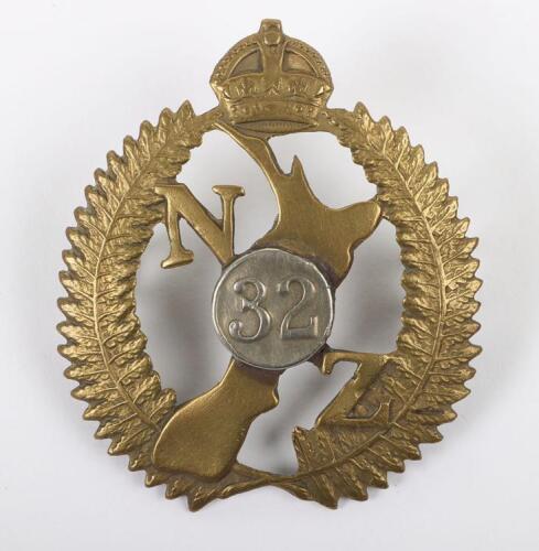 Scarce WW1 32nd New Zealand Re-Enforcements Cap Badge