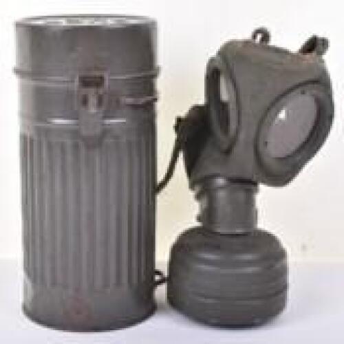 WW2 German Luftschutz Gas Mask in Tin