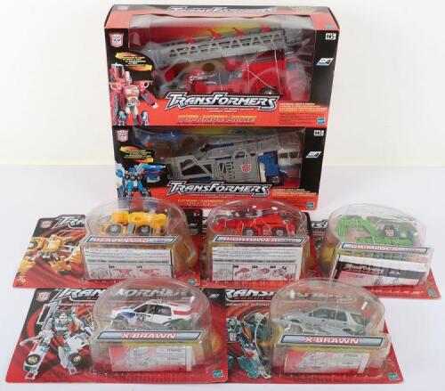 Quantity of Hasbro Transformer toys