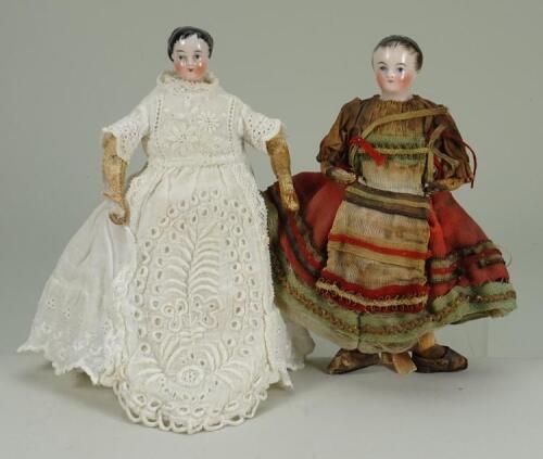 Miniature/dolls house early glazed china shoulder head dolls, German mid 19th century,