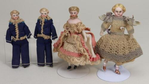 Four German Parian style shoulder head Dolls House dolls,