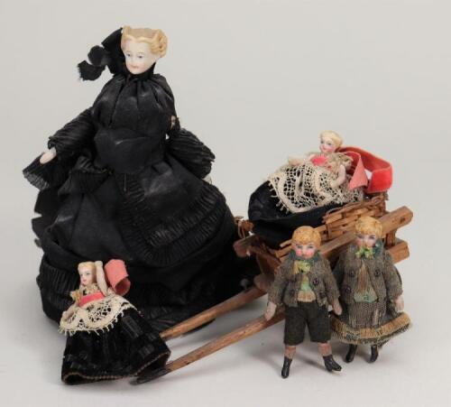 Five German Parian style Dolls House dolls,