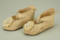 Pair of size 11 cream leather Bebe Jumeau doll shoes with Bee mark,