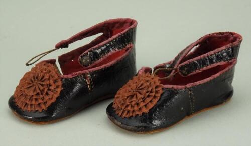 A good pair of dark brown leather French Bebe doll shoes,