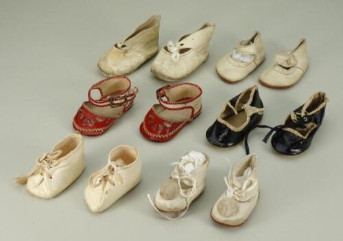 Six pairs of German doll shoes,