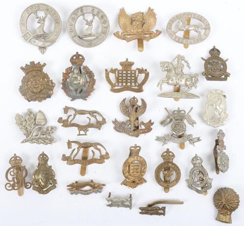 25x British Yeomanry Regiment Cap Badges