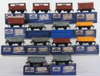 Collection of Hornby Dublo boxed super detail plastic bodied rolling stock