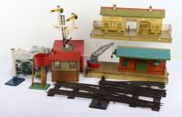 Hornby 0 gauge track side buildings and accessories