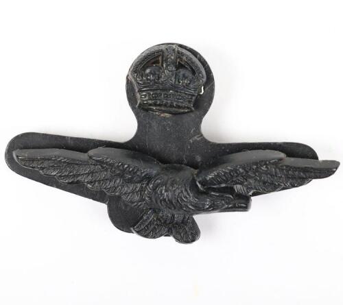 WW2 Royal Air Force War Economy Plastic Field Service Cap Badge