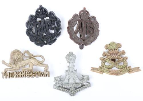 5x WW2 British War Economy Plastic Cap Badges