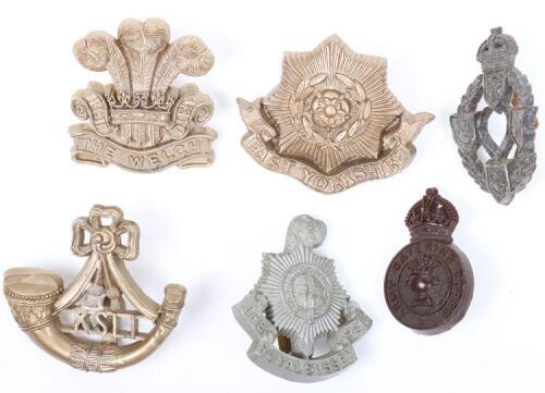 6x WW2 British War Economy Plastic Cap Badges