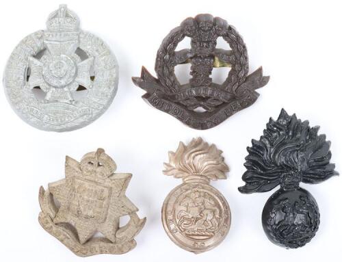 5x WW2 British War Economy Plastic Cap Badges