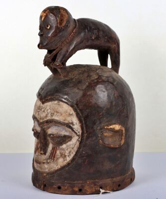 An African carved full helmet mask, possibly Ngontang from Gabon - 2