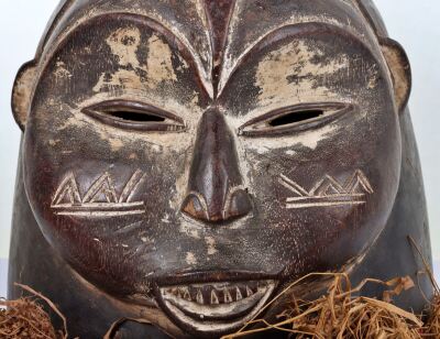 An African carved Fang full helmet mask - 2