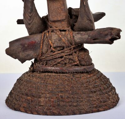 A carved African Ambete Reliquary figure mask helmet - 3