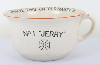 Fieldings Crown Devon WW2 Novelty Musical Chamber Pot - 9