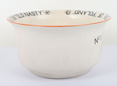 Fieldings Crown Devon WW2 Novelty Musical Chamber Pot - 13