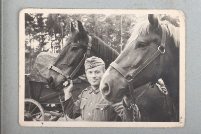 WW2 German Luftwaffe Snapshot Photograph Album - 34