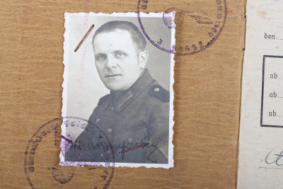 WW2 German Army Soldbuch to a Pioneer - 4
