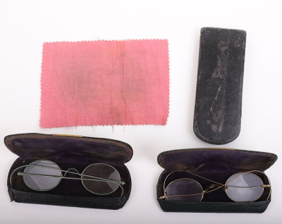 Spectacles and cases belonging to Wyatt Earp’s mother - 3