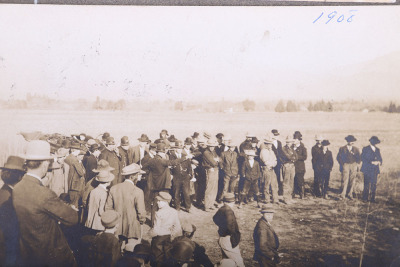 Photography lot consisting of 2 western views by photographer Earl R. Forreste - 4