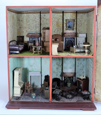 A Silber & Fleming painted wooden dolls house and contents, German circa 1890, - 2