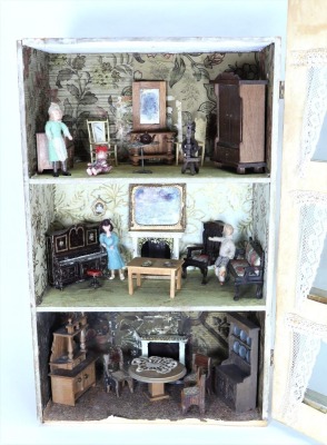 A small Silber & Fleming painted wooden dolls house and contents, German circa 1890, - 2