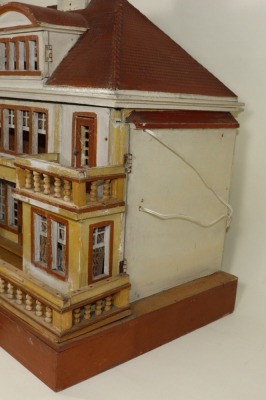 A Moritz Gottschalk model 6337 painted wooden red roof dolls house, German circa 1928, - 4