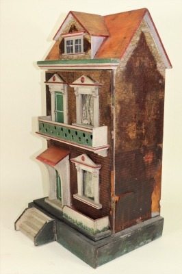 Painted wooden dolls house, German circa 1900, - 3